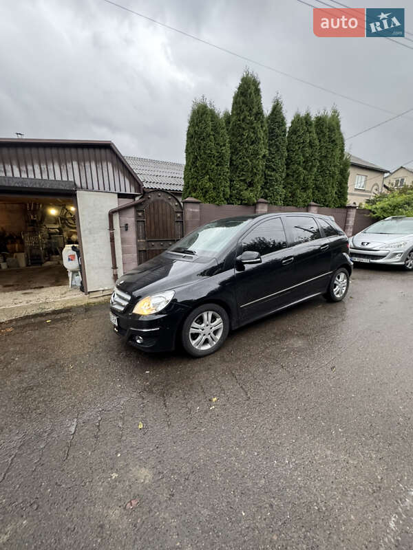 Хэтчбек Mercedes-Benz B-Class 2008 в 