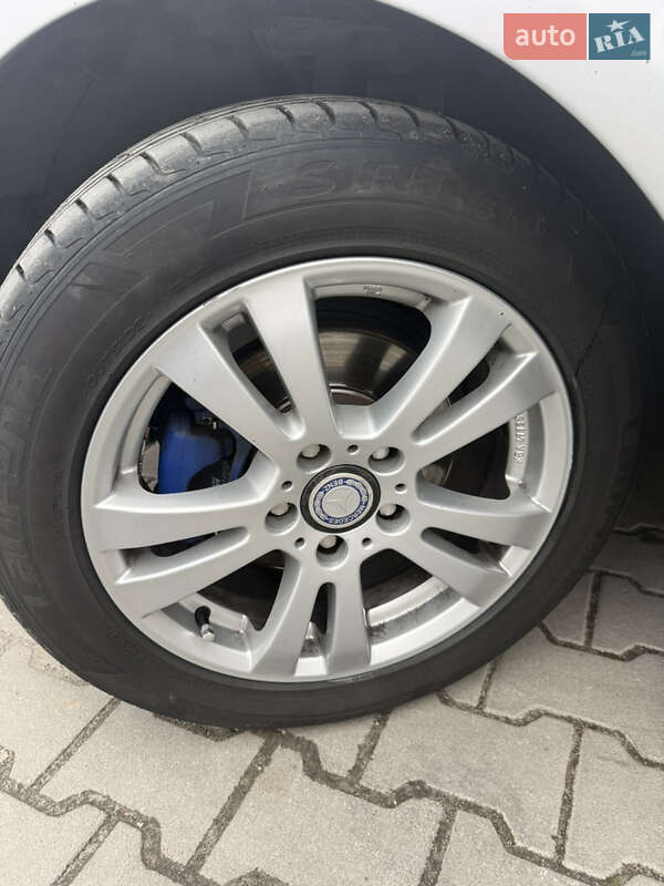 Хетчбек Mercedes-Benz B-Class 2014 в Львові фото 12 Хетчбек Mercedes-Benz B-Class 2014 в Львові