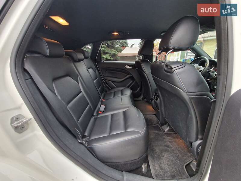 Хетчбек Mercedes-Benz B-Class 2016 в Дніпрі фото 28 Хетчбек Mercedes-Benz B-Class 2016 в Дніпрі