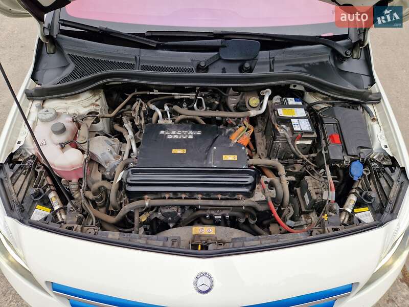 Хетчбек Mercedes-Benz B-Class 2016 в Дніпрі фото 33 Хетчбек Mercedes-Benz B-Class 2016 в Дніпрі