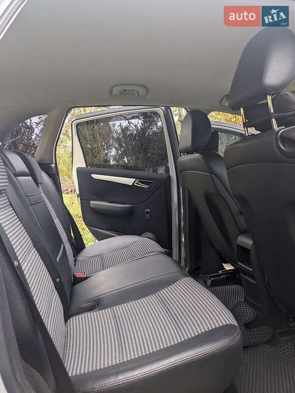 Хетчбек Mercedes-Benz B-Class 2005 в Маневичах