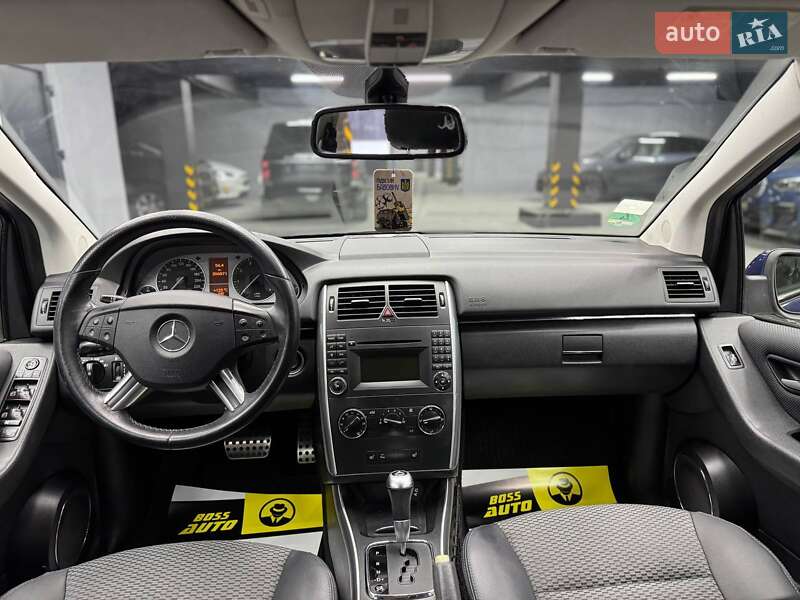 Хетчбек Mercedes-Benz B-Class 2010 в Чернівцях фото 13 Хетчбек Mercedes-Benz B-Class 2010 в Чернівцях