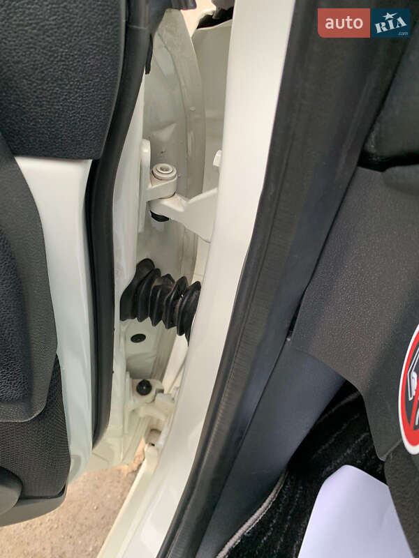 Хетчбек Mercedes-Benz B-Class 2010 в Києві