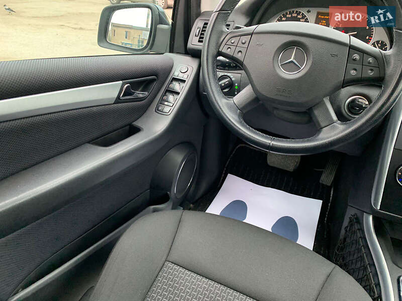 Хетчбек Mercedes-Benz B-Class 2010 в Києві фото 24 Хетчбек Mercedes-Benz B-Class 2010 в Києві