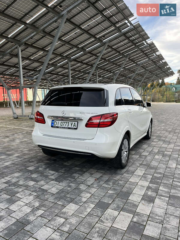 Хэтчбек Mercedes-Benz B-Class 2015 в Львове фото 7 Хэтчбек Mercedes-Benz B-Class 2015 в Львове