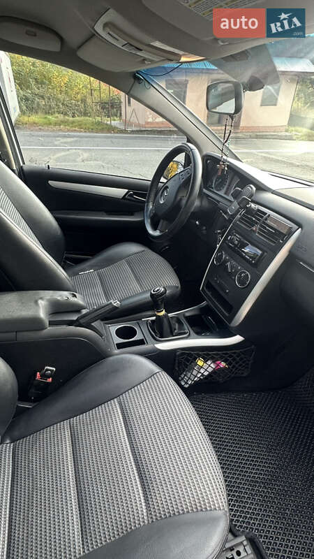 Хэтчбек Mercedes-Benz B-Class 2007 в Ужгороде фото 16 Хэтчбек Mercedes-Benz B-Class 2007 в Ужгороде