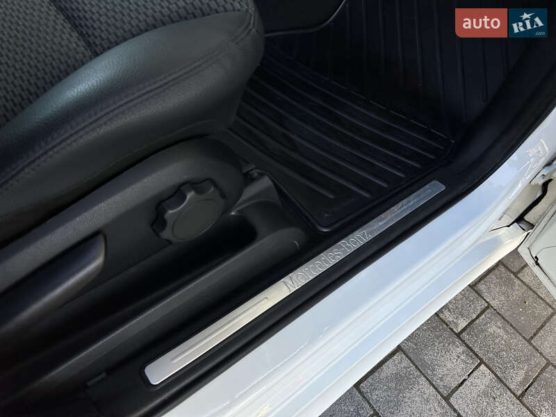 Хетчбек Mercedes-Benz B-Class 2010 в Львові фото 38 Хетчбек Mercedes-Benz B-Class 2010 в Львові