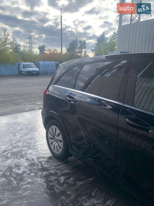 Хэтчбек Mercedes-Benz B-Class 2017 в Козине