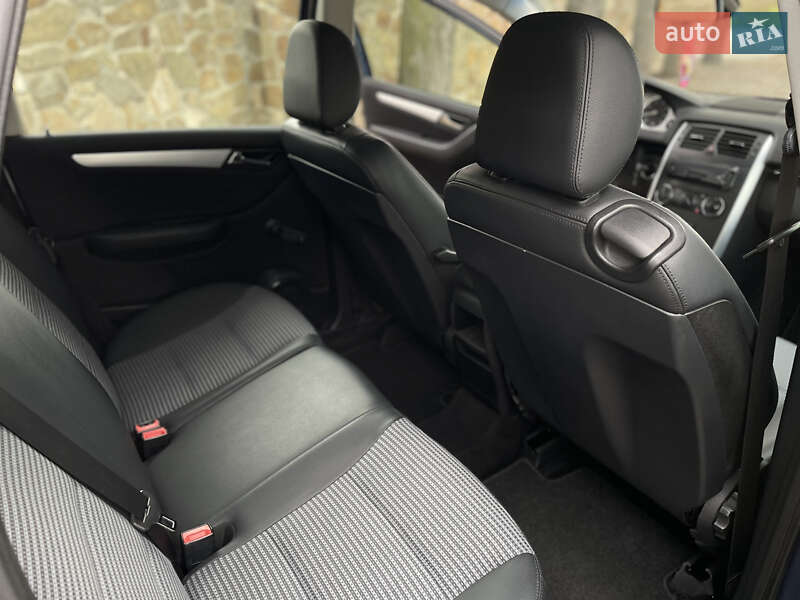 Хетчбек Mercedes-Benz B-Class 2005 в Львові фото 31 Хетчбек Mercedes-Benz B-Class 2005 в Львові