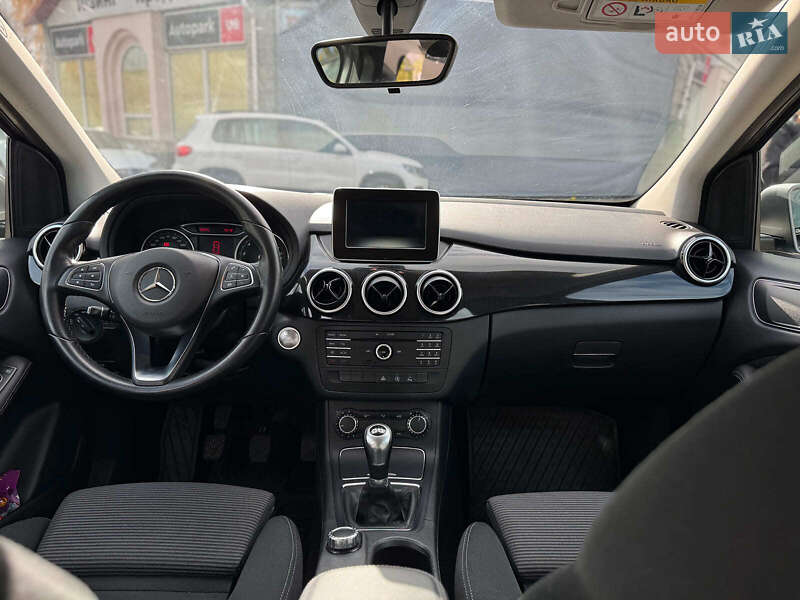 Хетчбек Mercedes-Benz B-Class 2017 в Вінниці фото 39 Хетчбек Mercedes-Benz B-Class 2017 в Вінниці