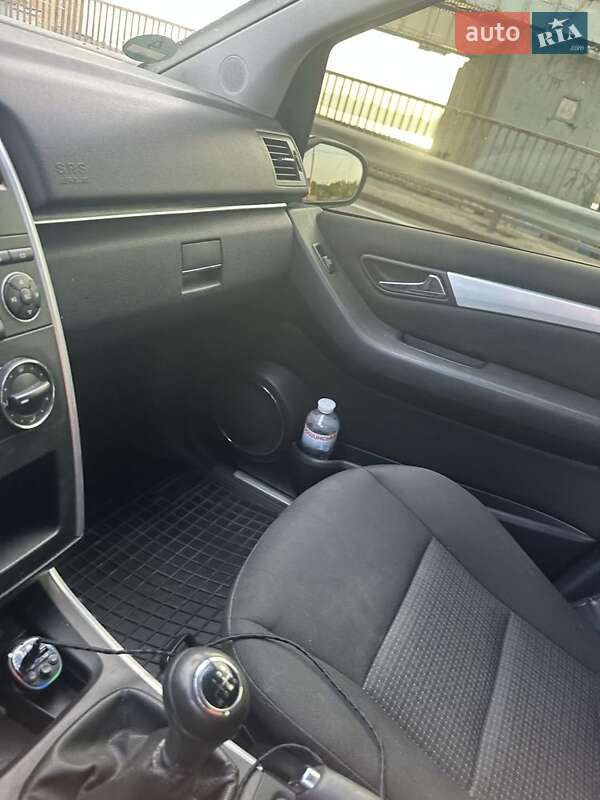 Хэтчбек Mercedes-Benz B-Class 2006 в Запорожье