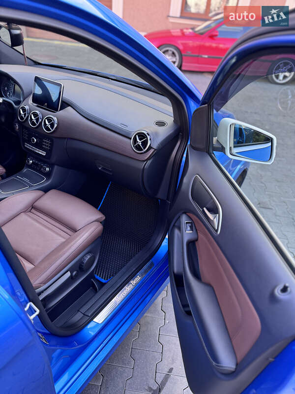 Хэтчбек Mercedes-Benz B-Class 2016 в Киеве фото 19 Хэтчбек Mercedes-Benz B-Class 2016 в Киеве
