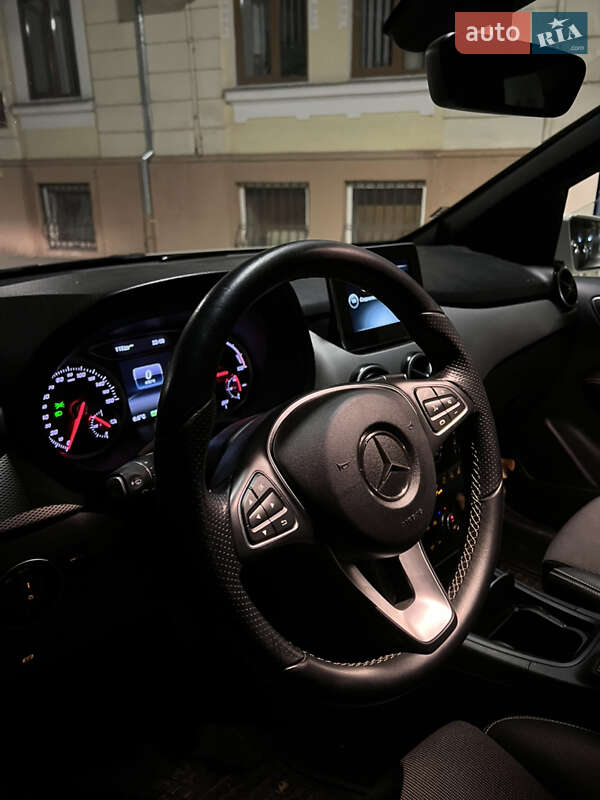 Хэтчбек Mercedes-Benz B-Class 2015 в Черновцах
