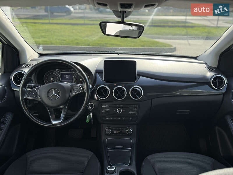 Хэтчбек Mercedes-Benz B-Class 2015 в Радехове фото 8 Хэтчбек Mercedes-Benz B-Class 2015 в Радехове