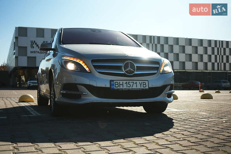 Хэтчбек Mercedes-Benz B-Class 2015 в Одессе