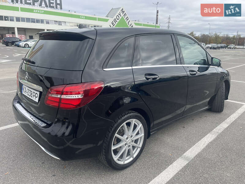 Хэтчбек Mercedes-Benz B-Class 2018 в Киеве фото 4 Хэтчбек Mercedes-Benz B-Class 2018 в Киеве