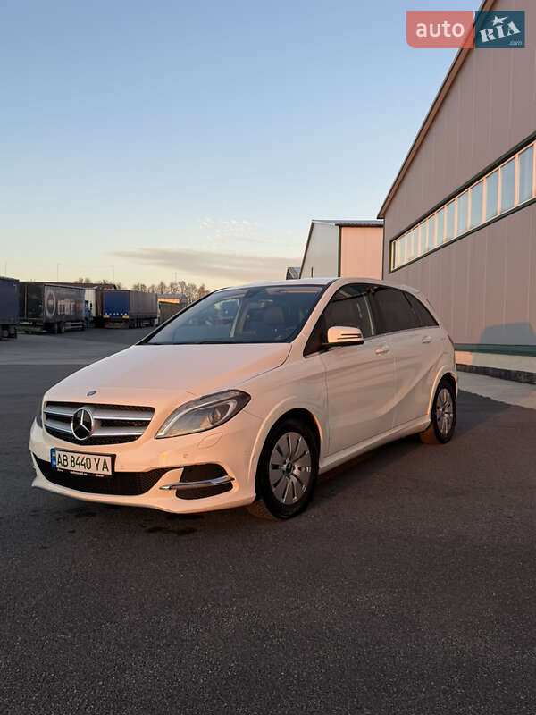 Хэтчбек Mercedes-Benz B-Class 2015 в Виннице фото 9 Хэтчбек Mercedes-Benz B-Class 2015 в Виннице