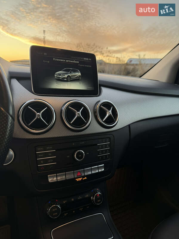 Хэтчбек Mercedes-Benz B-Class 2015 в Виннице фото 50 Хэтчбек Mercedes-Benz B-Class 2015 в Виннице