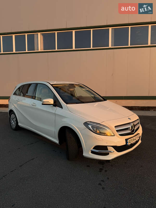 Хэтчбек Mercedes-Benz B-Class 2015 в Виннице фото 71 Хэтчбек Mercedes-Benz B-Class 2015 в Виннице