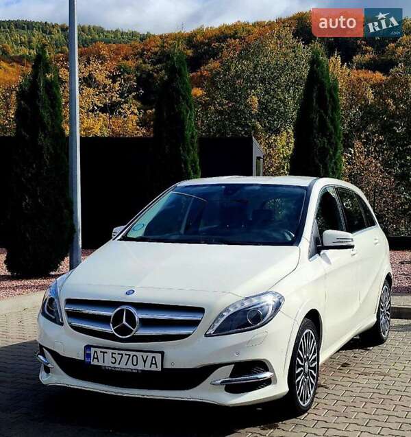 Хэтчбек Mercedes-Benz B-Class 2015 в Ивано-Франковске