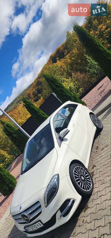 Хэтчбек Mercedes-Benz B-Class 2015 в Ивано-Франковске