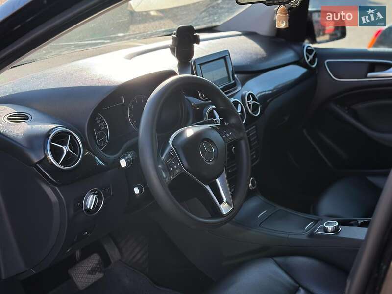 Хетчбек Mercedes-Benz B-Class 2014 в Вінниці фото 17 Хетчбек Mercedes-Benz B-Class 2014 в Вінниці