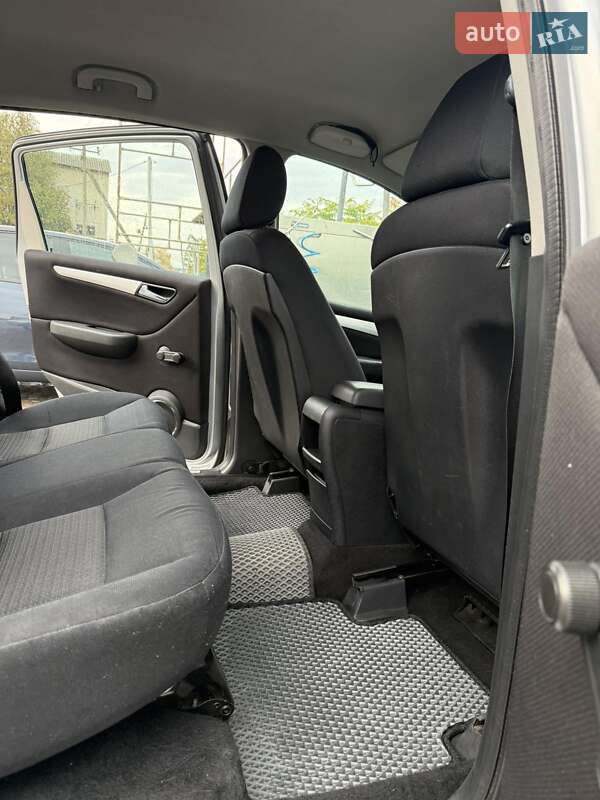 Хетчбек Mercedes-Benz B-Class 2007 в Луцьку фото 7 Хетчбек Mercedes-Benz B-Class 2007 в Луцьку