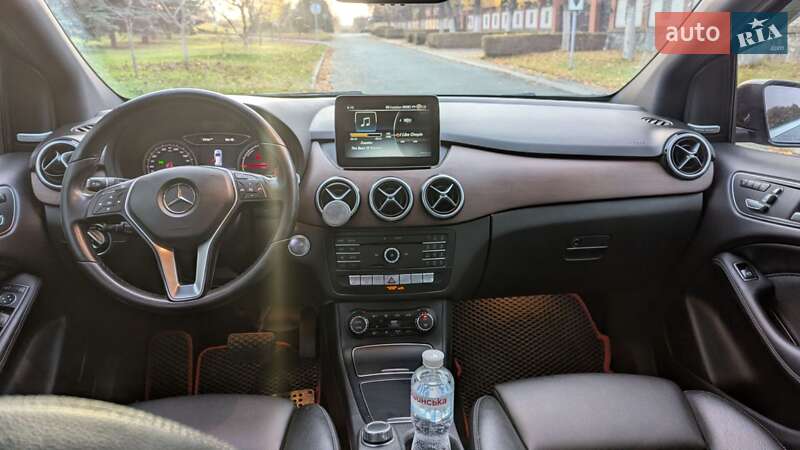 Хэтчбек Mercedes-Benz B-Class 2017 в Киеве