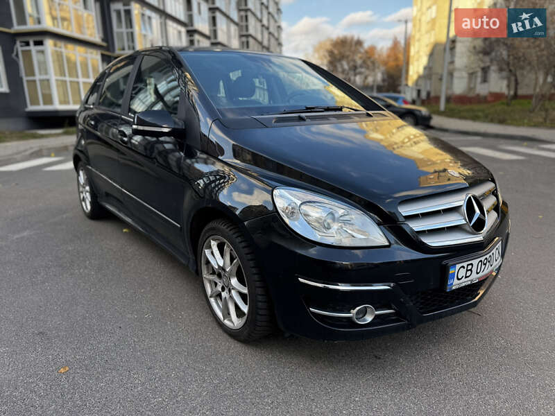 Хетчбек Mercedes-Benz B-Class 2011 в Чернігові