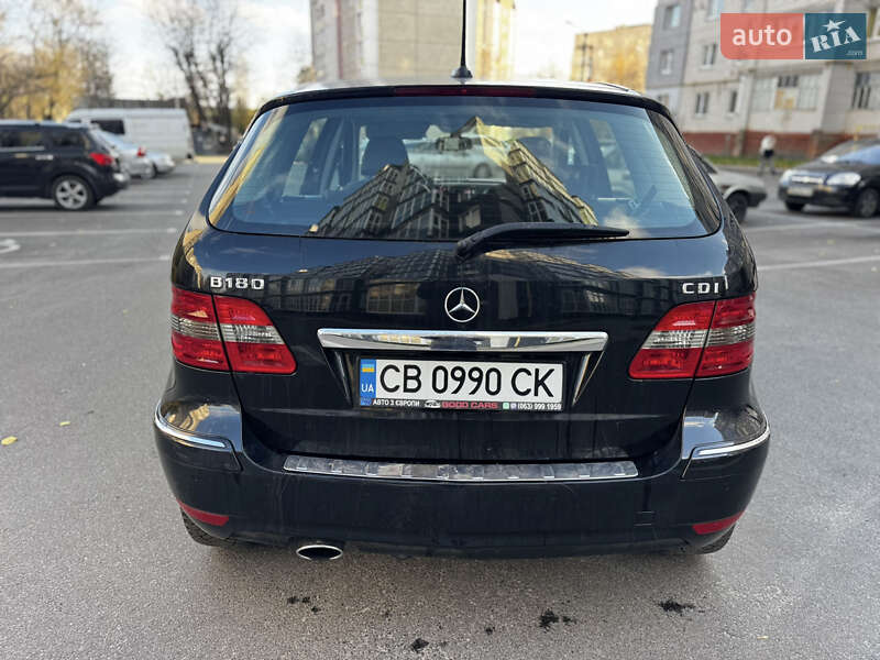 Хетчбек Mercedes-Benz B-Class 2011 в Чернігові