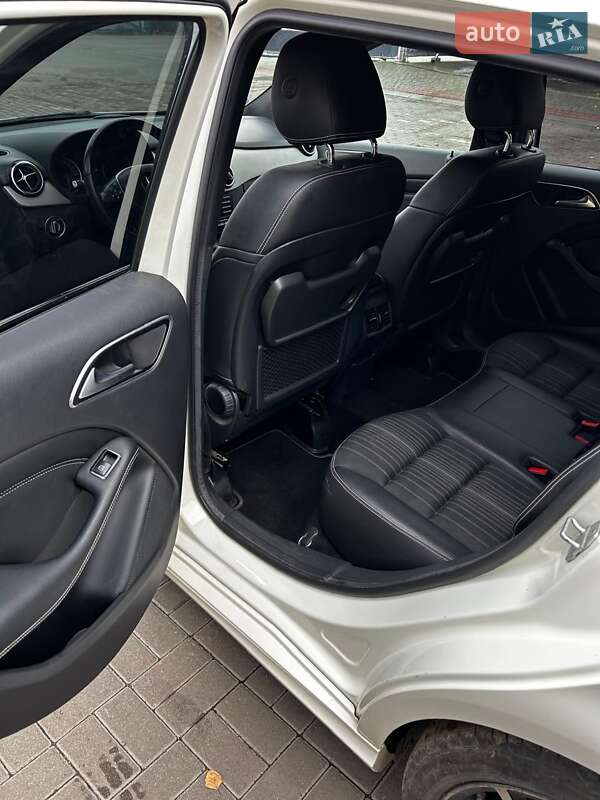 Хэтчбек Mercedes-Benz B-Class 2014 в Львове