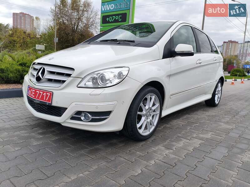 Хэтчбек Mercedes-Benz B-Class 2010 в Киеве фото 2 Хэтчбек Mercedes-Benz B-Class 2010 в Киеве