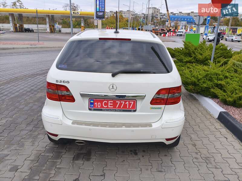 Хэтчбек Mercedes-Benz B-Class 2010 в Киеве фото 6 Хэтчбек Mercedes-Benz B-Class 2010 в Киеве