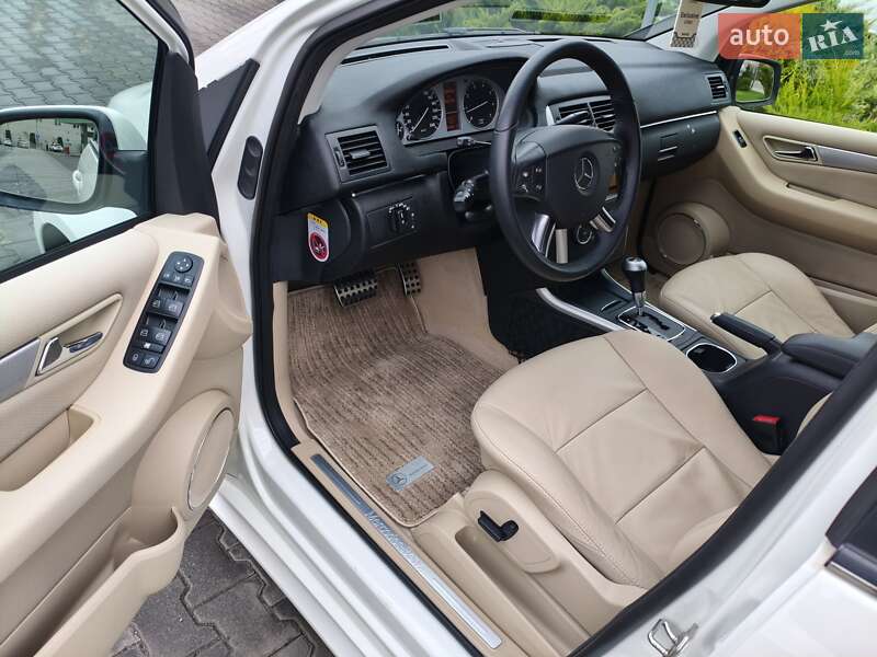 Хэтчбек Mercedes-Benz B-Class 2010 в Киеве фото 9 Хэтчбек Mercedes-Benz B-Class 2010 в Киеве