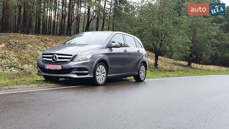 Хетчбек Mercedes-Benz B-Class 2015 в Сарнах