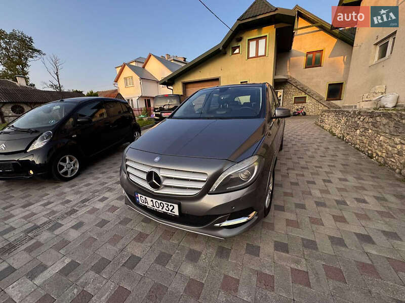 Хетчбек Mercedes-Benz B-Class 2014 в Тернополі фото 3 Хетчбек Mercedes-Benz B-Class 2014 в Тернополі
