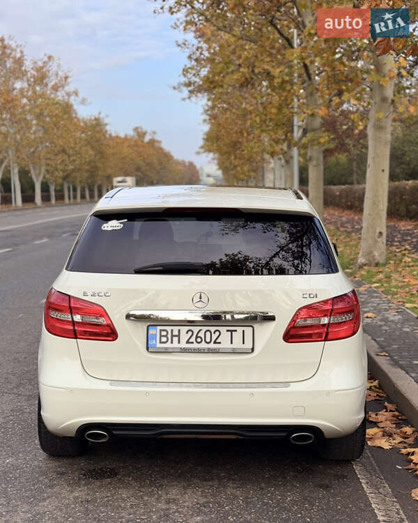 Хетчбек Mercedes-Benz B-Class 2014 в Одесі фото 6 Хетчбек Mercedes-Benz B-Class 2014 в Одесі