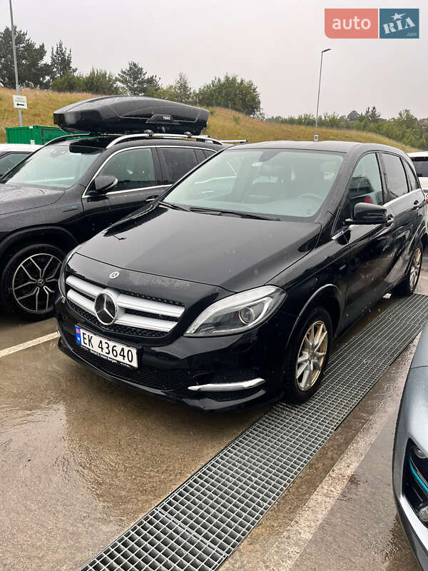 Хетчбек Mercedes-Benz B-Class 2017 в Луцьку фото 50 Хетчбек Mercedes-Benz B-Class 2017 в Луцьку