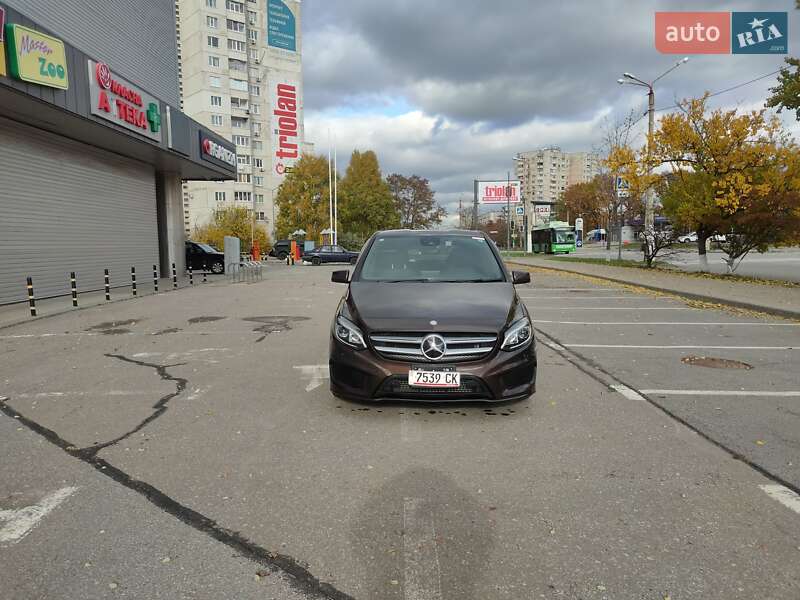 Хэтчбек Mercedes-Benz B-Class 2015 в Киеве
