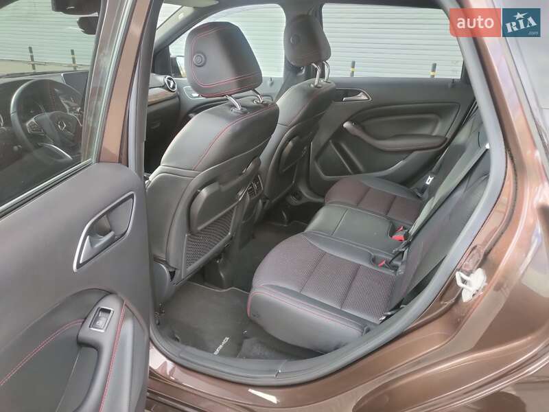 Хэтчбек Mercedes-Benz B-Class 2015 в Киеве