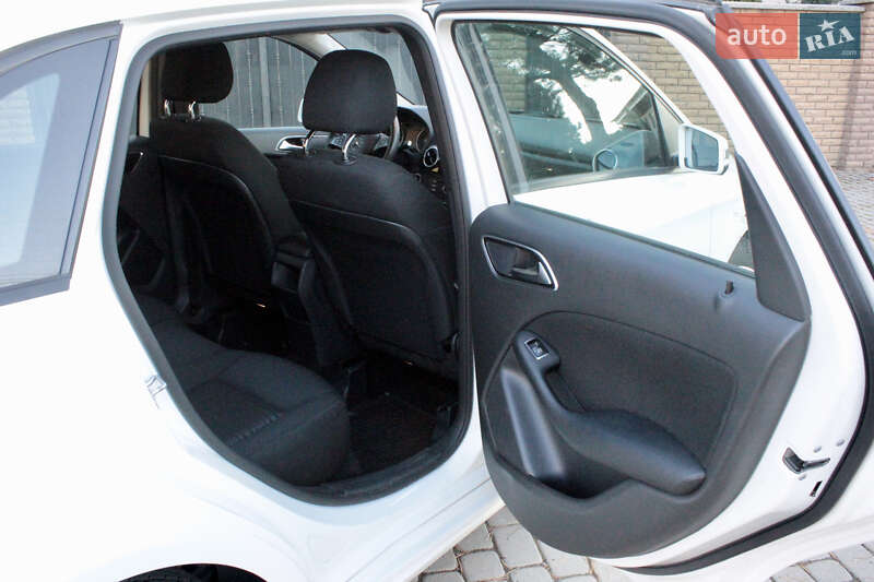 Хэтчбек Mercedes-Benz B-Class 2016 в Виноградове