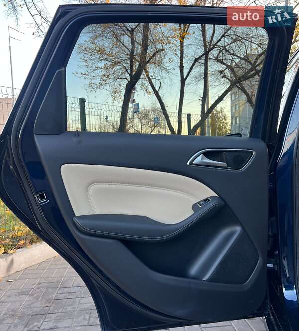 Хэтчбек Mercedes-Benz B-Class 2017 в Киеве