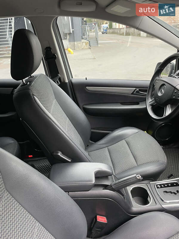 Хетчбек Mercedes-Benz B-Class 2011 в Тернополі фото 10 Хетчбек Mercedes-Benz B-Class 2011 в Тернополі
