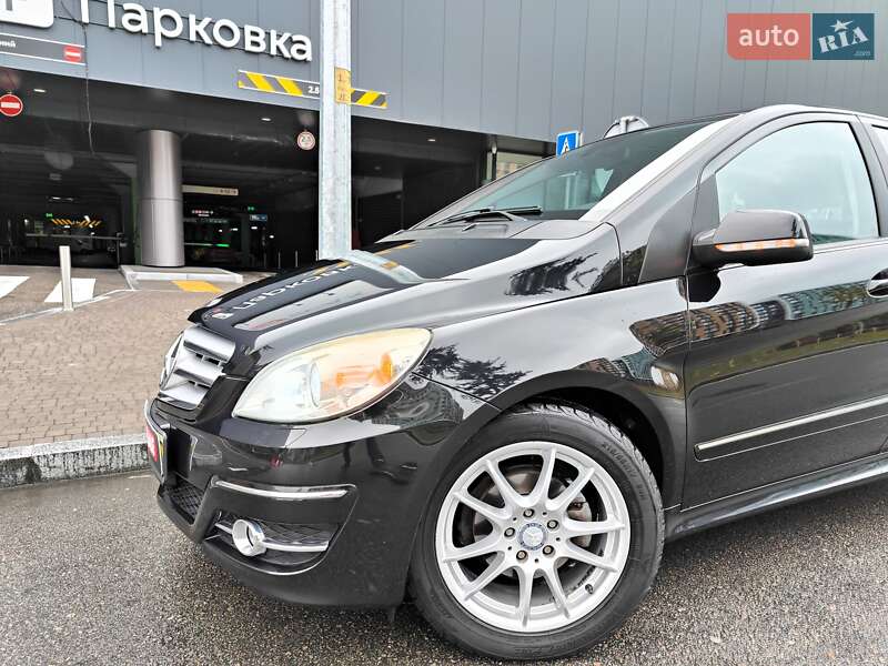 Хэтчбек Mercedes-Benz B-Class 2010 в Киеве фото 6 Хэтчбек Mercedes-Benz B-Class 2010 в Киеве