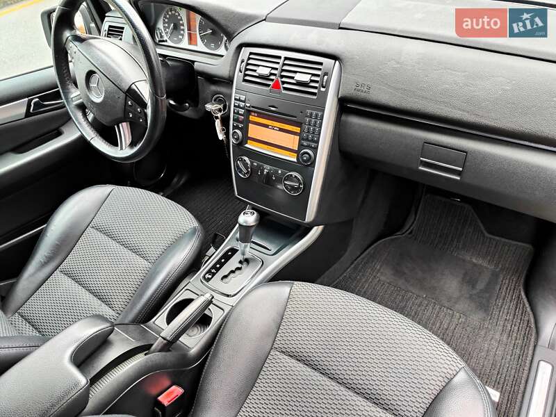 Хэтчбек Mercedes-Benz B-Class 2010 в Киеве фото 51 Хэтчбек Mercedes-Benz B-Class 2010 в Киеве
