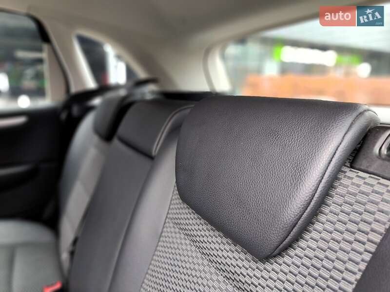 Хэтчбек Mercedes-Benz B-Class 2010 в Киеве фото 48 Хэтчбек Mercedes-Benz B-Class 2010 в Киеве