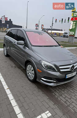 Хэтчбек Mercedes-Benz B-Class 2015 в Киеве
