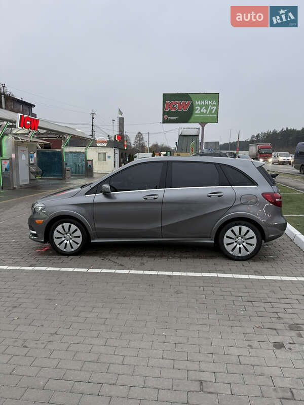 Хэтчбек Mercedes-Benz B-Class 2015 в Киеве