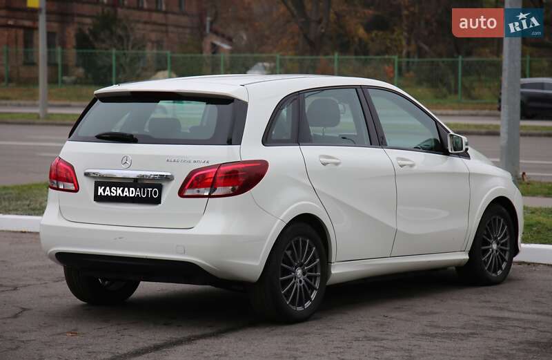 Хэтчбек Mercedes-Benz B-Class 2015 в Харькове