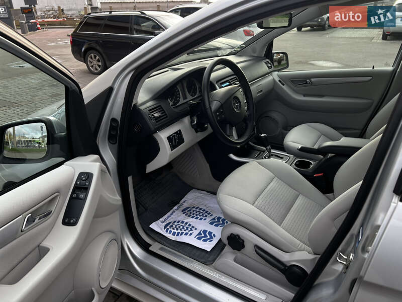 Хэтчбек Mercedes-Benz B-Class 2010 в Луцке фото 9 Хэтчбек Mercedes-Benz B-Class 2010 в Луцке